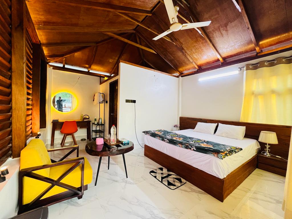 King Bed Room (Couple) at Tropicana Beach Resort
